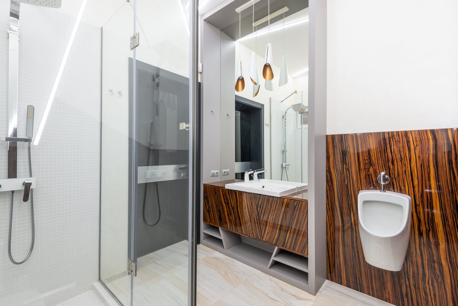 Smart strategies for your bathroom remodelling